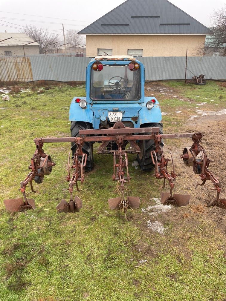 Трактор Беларус МТЗ 80