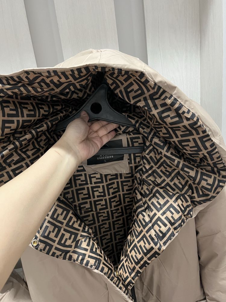 Продам зимнюю куртку