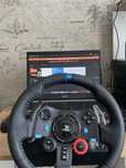 Продам игровой руль Logitech g29