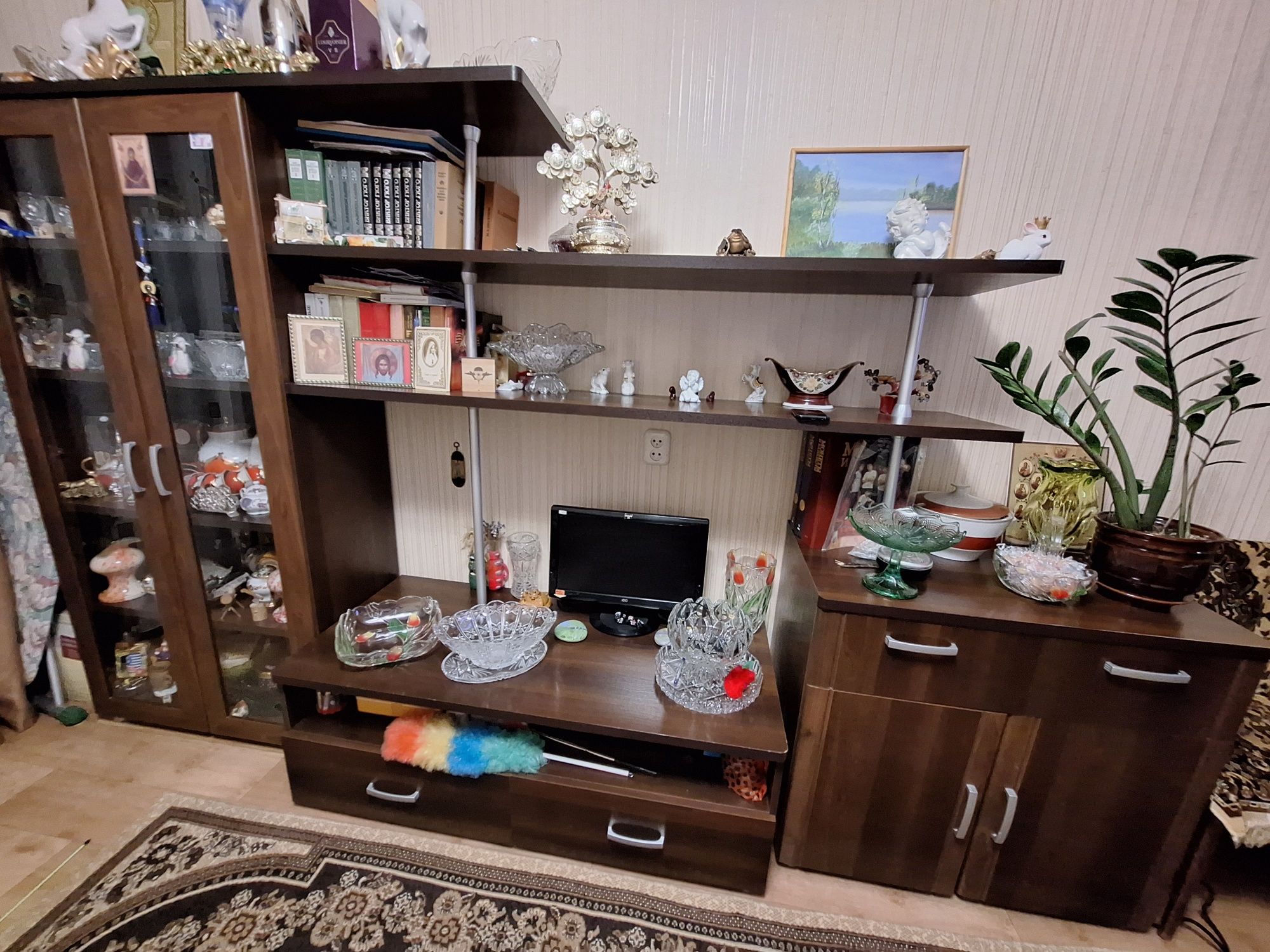 Стенка в гостиную
