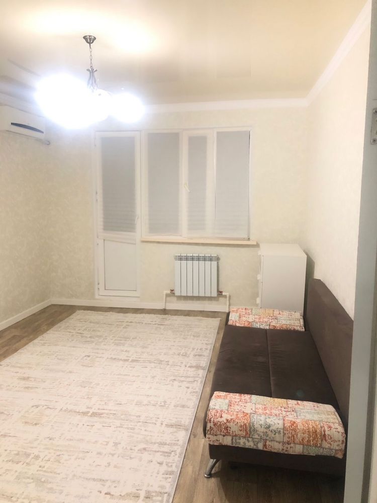 Квартира в центре  2 комнатная сырым датова
