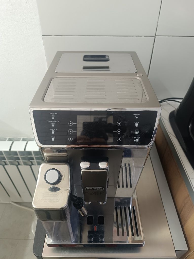 Кофемашина Delonghi Elite