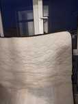 Продам матрас б/у на кровать 180/200