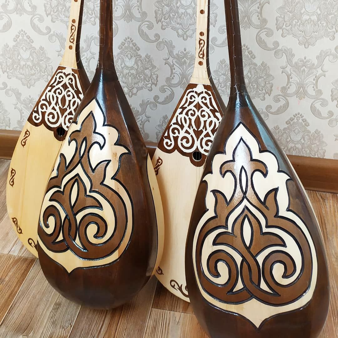Домбыра kaspi red
