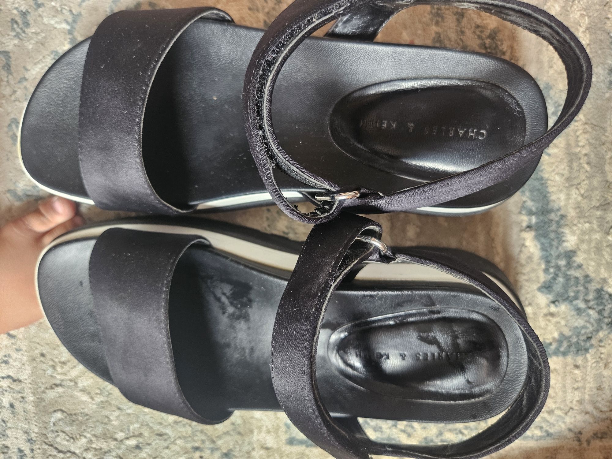 Басоножки от charles & keith. Оригинал