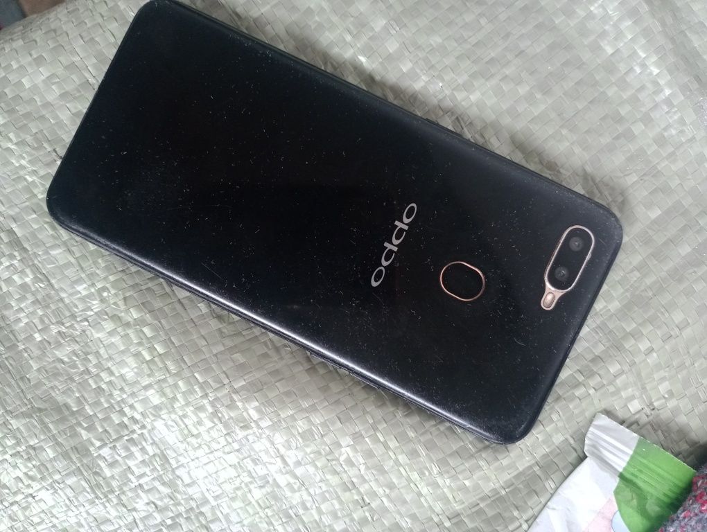продам два смартфона