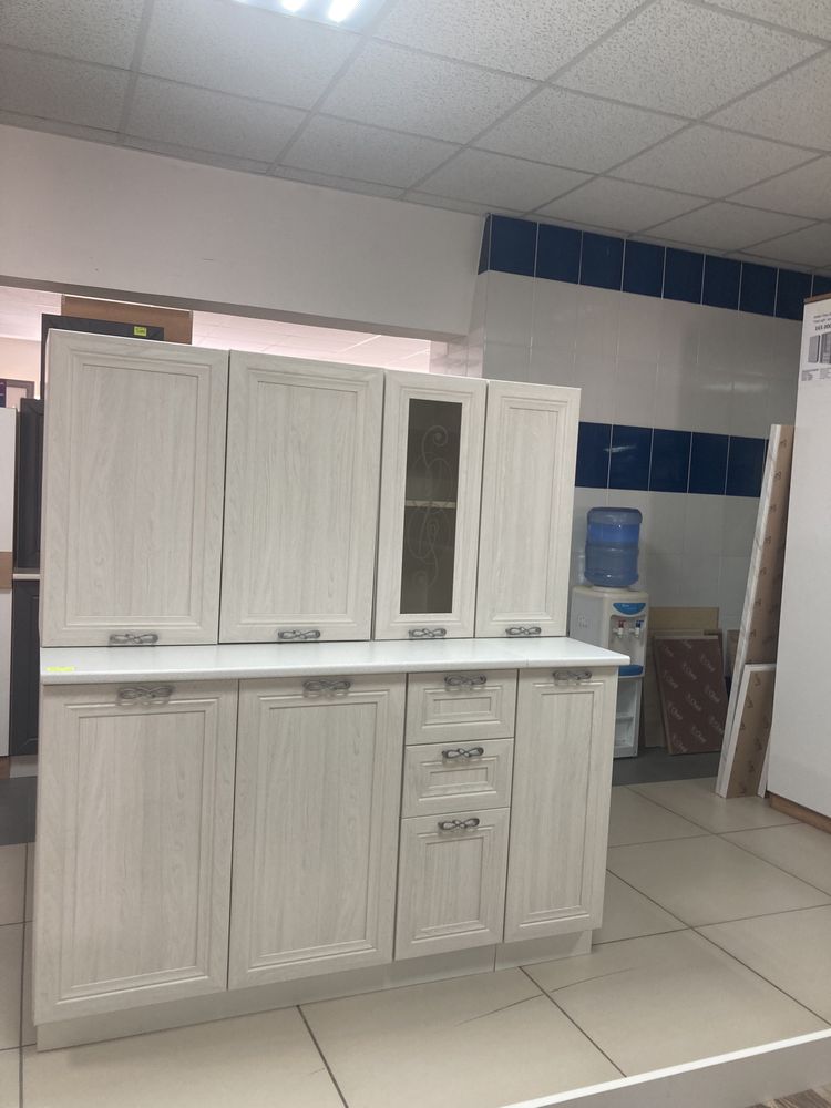 Кухонный гарнитур новый 1.4 м