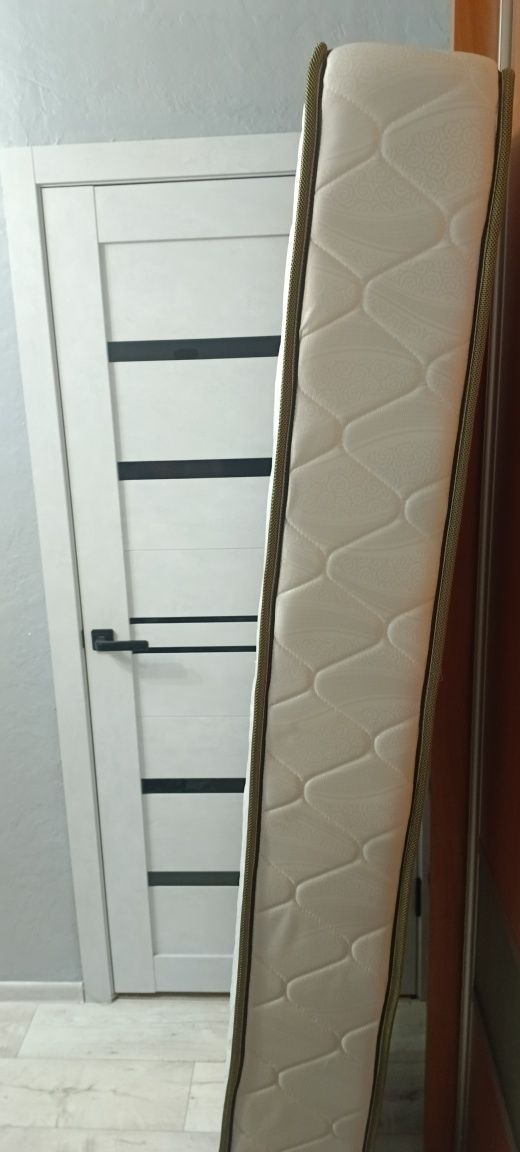 Матрас на 1 спальную кровать