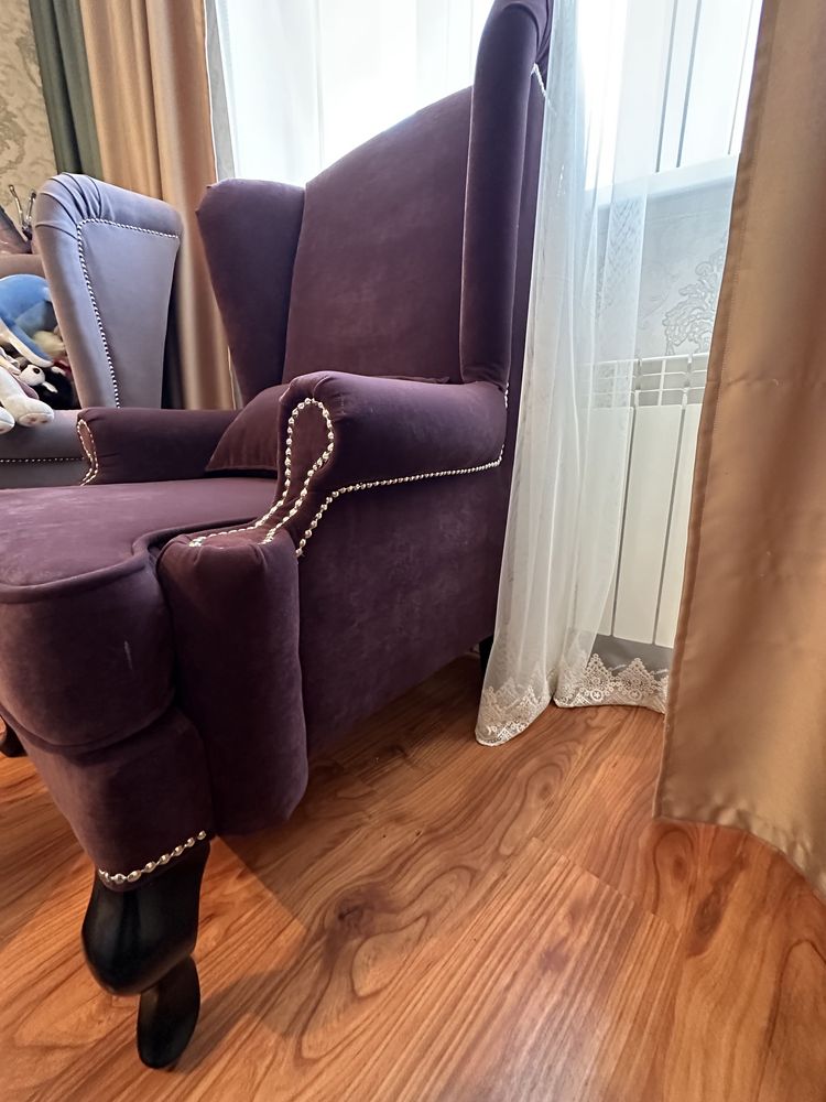 Продам диван и 2 кресла из велюра