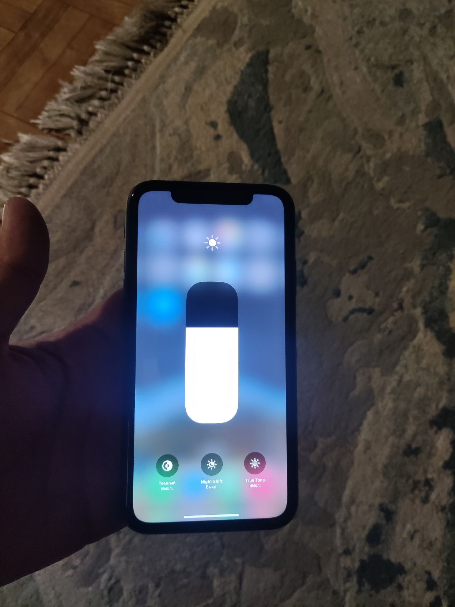 iPhone 11 64/78 в хорошем состоянии