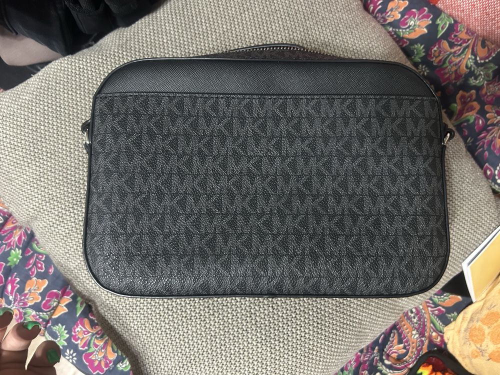 Продам кросс боди michael kors