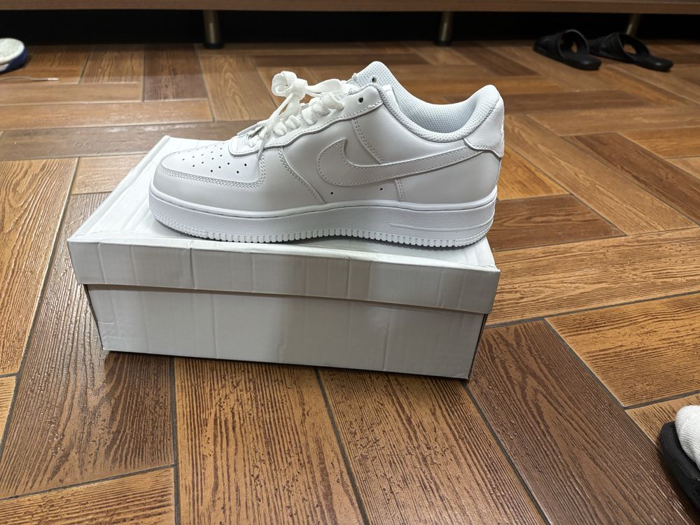продам найк air force 1 42 размера