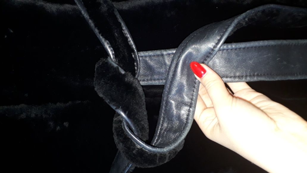 Продам женскую мутонувую шубу