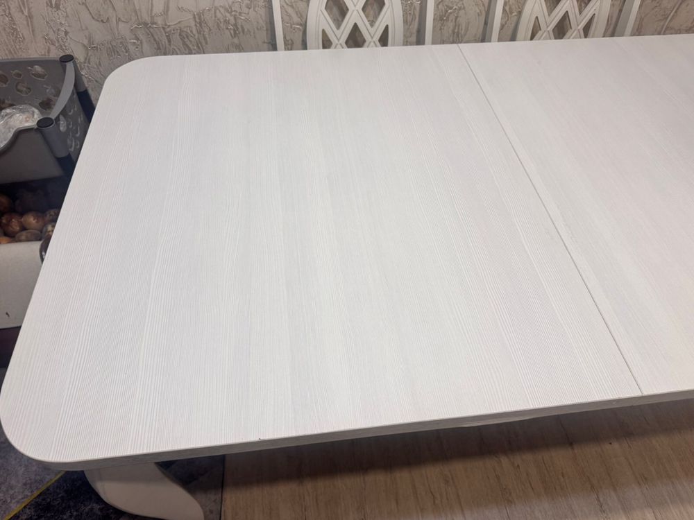 Продам стол со стульями 6шт