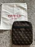Продам срочно барсетку Guess