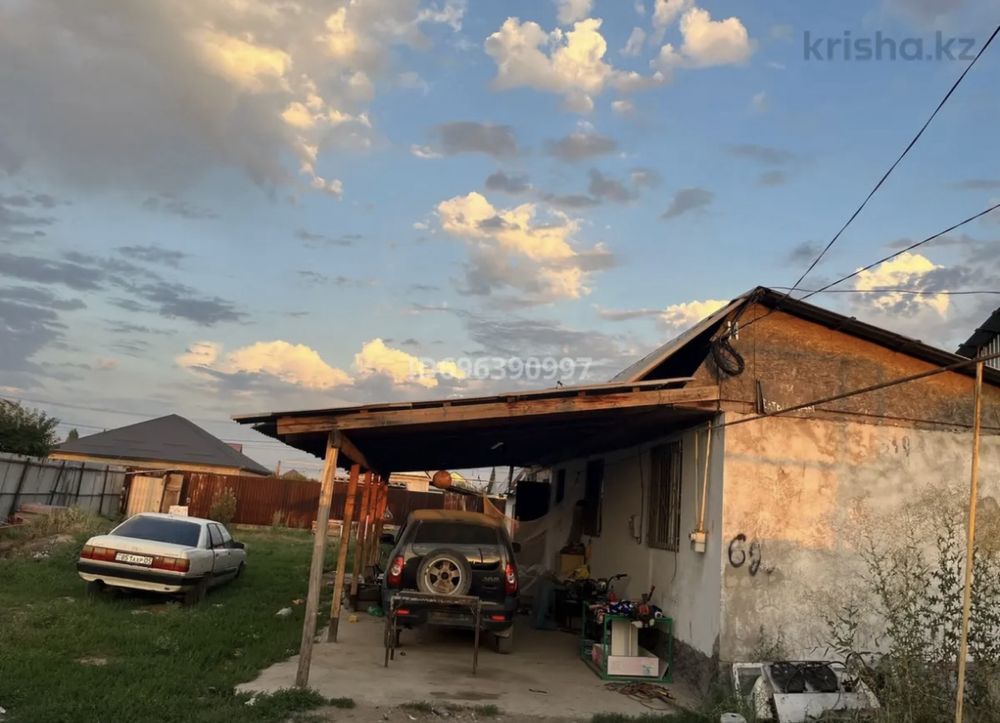 Продам дом документы все в порядке, торг имеется, варианты