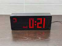 Часы электронные KVARTIRA WoodClockBlackR, пластик