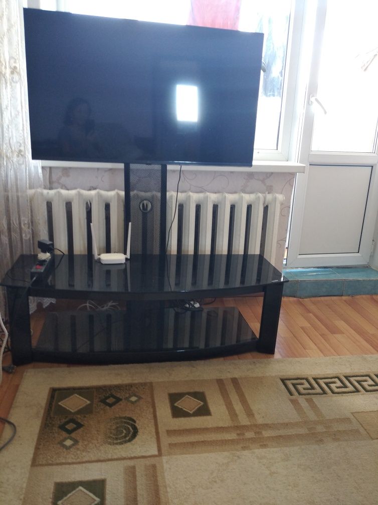 Продам подставку под телевизор