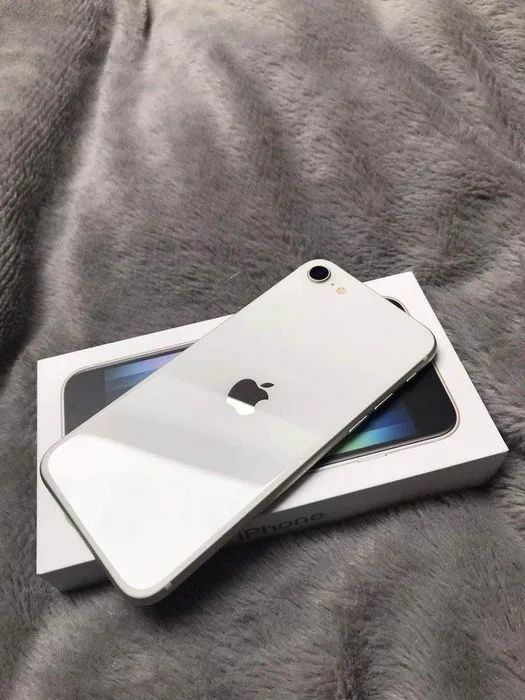 Продам iPhone SE 2020 Айфон SE 2020
