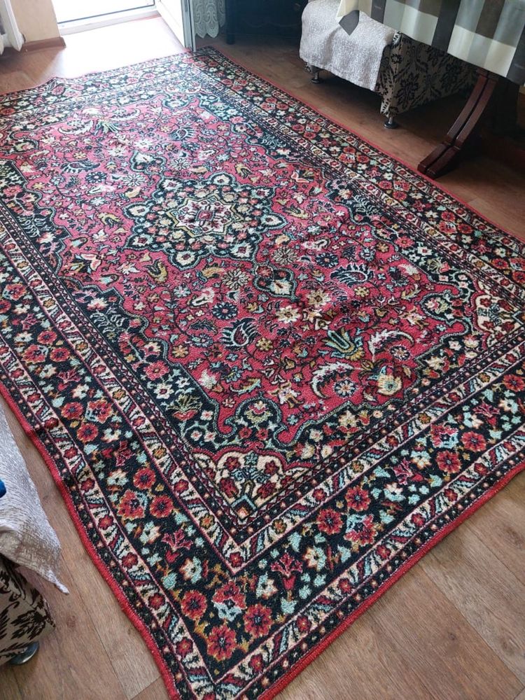 Продам срочно ковры