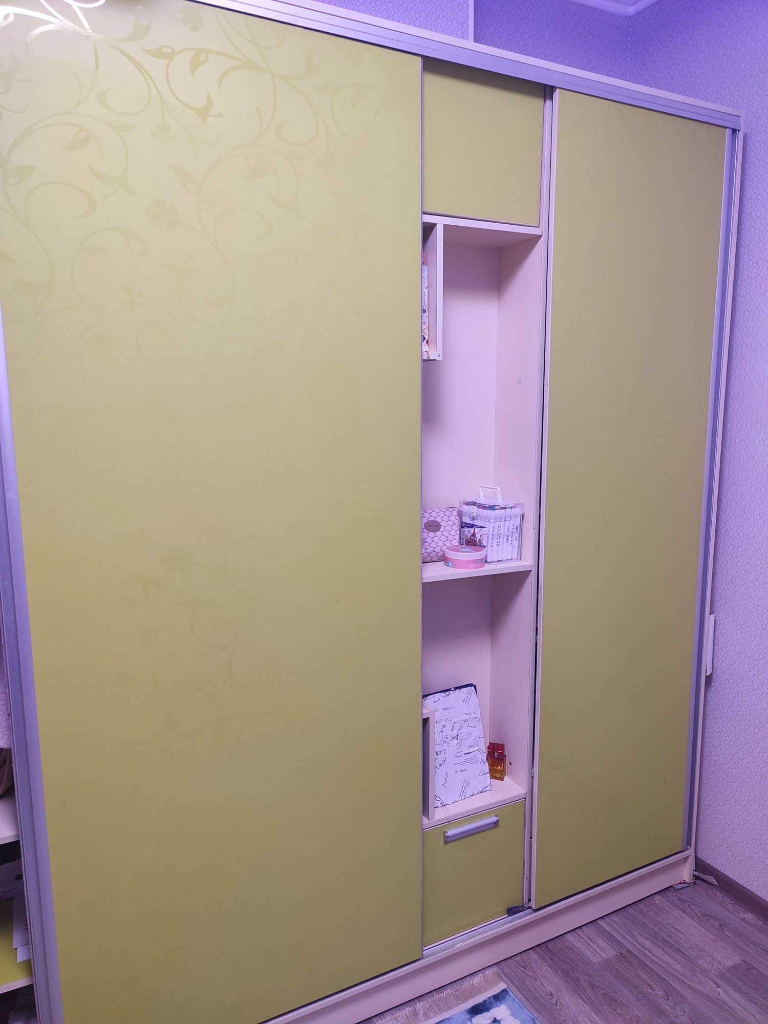 Продам шифоньер в хорошем состоянии