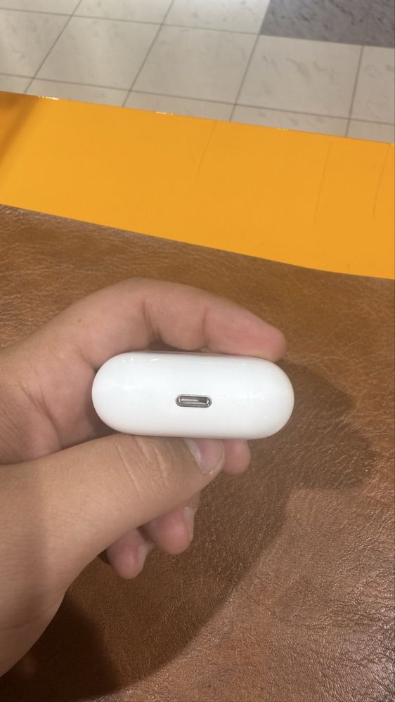 Продаю Airpods 3