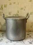 Продам алюминиевую кастрюлю