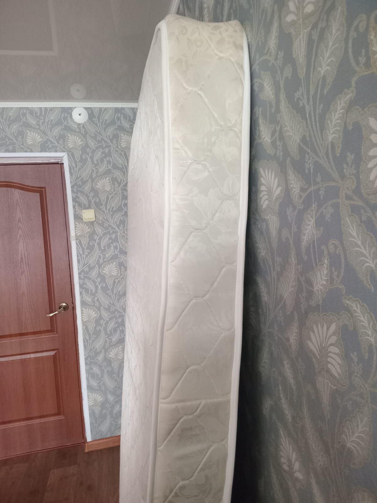 Продам матрас срочно
