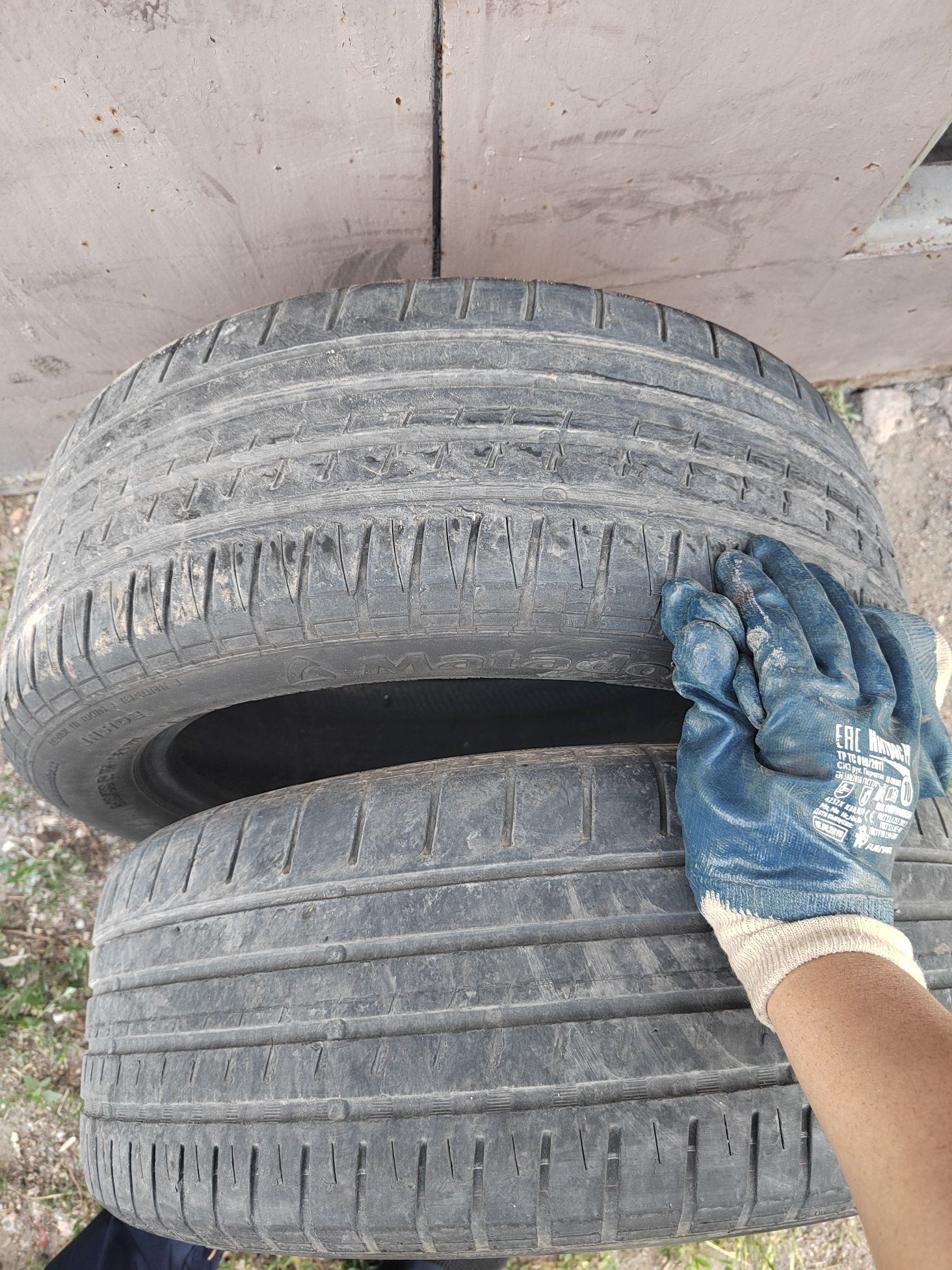Продам пару летних шин