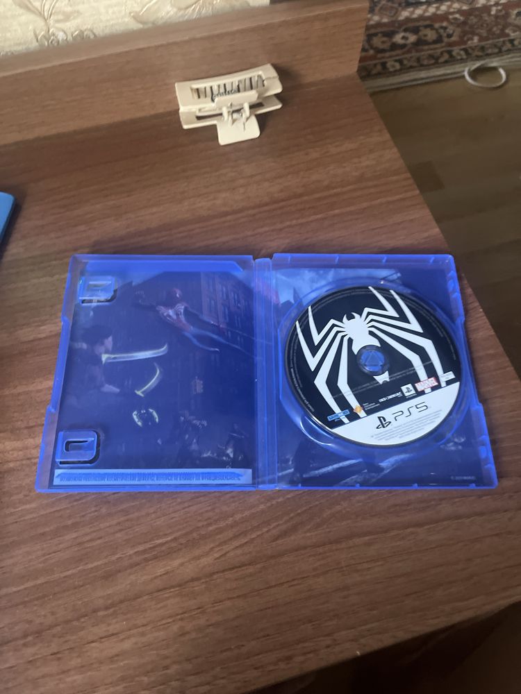 два диска от playstation5