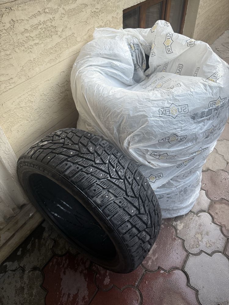 Продам зимнюю резину Dunlop