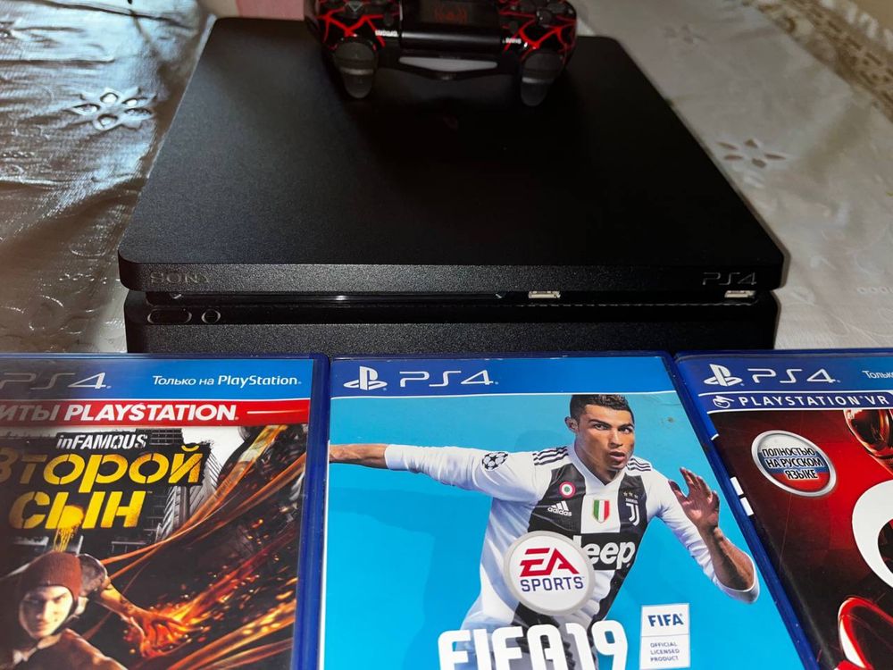 Playstation 4 slim срочно!