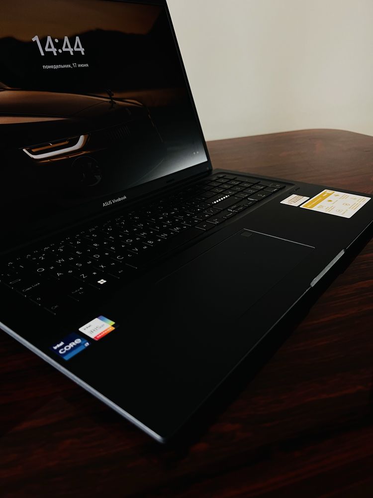 Asus Vivobook 17