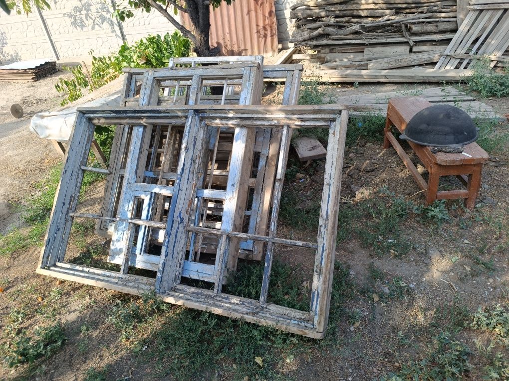 Оконные рамы под дрова