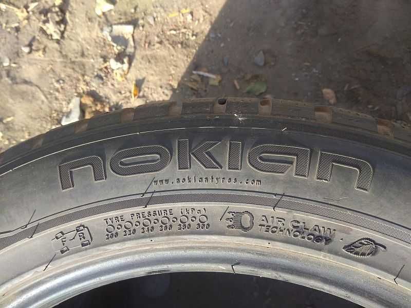 Шины 245/50 R18 - "Nokian Hakkapeliitta 7" (Финляндия), зимние.