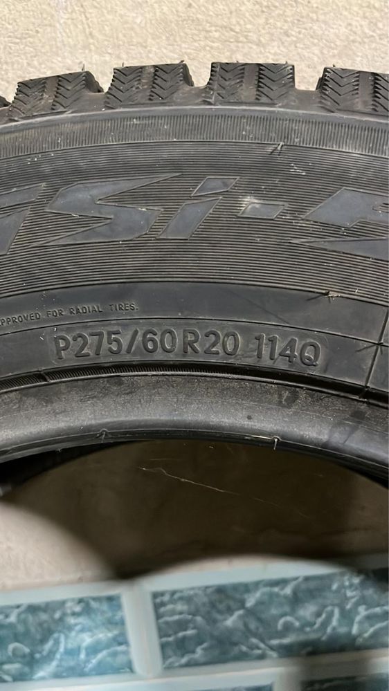 Резина зимняя 275/60/R20