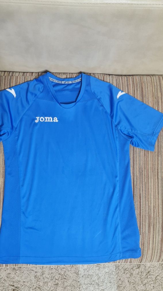 Продам футбольную форму, футболки