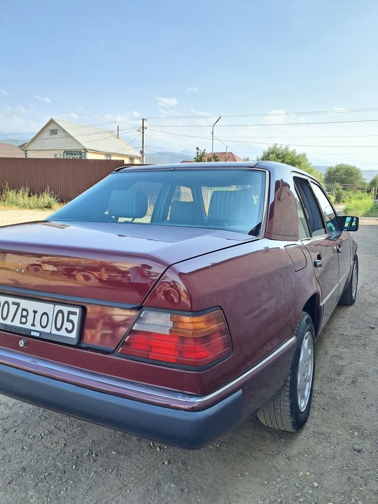 Мерседес бенз w124