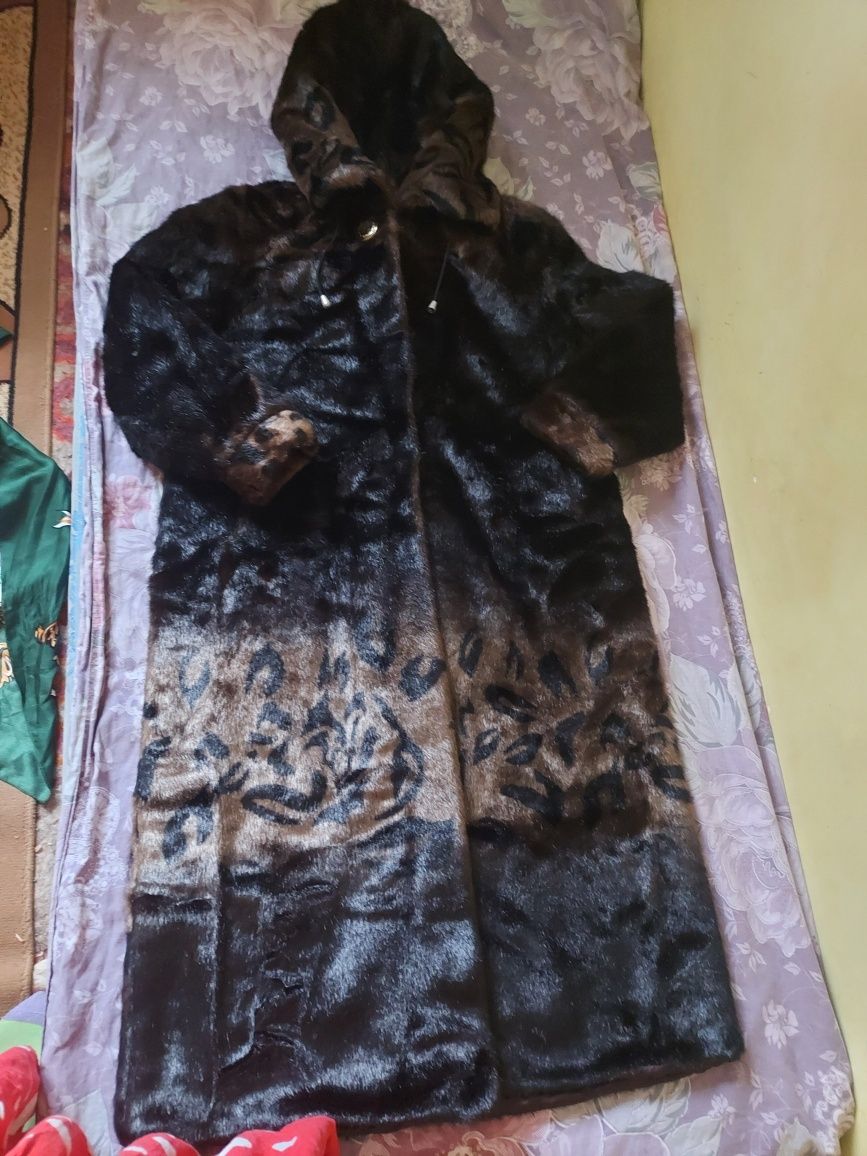 Продаётся женская шуба