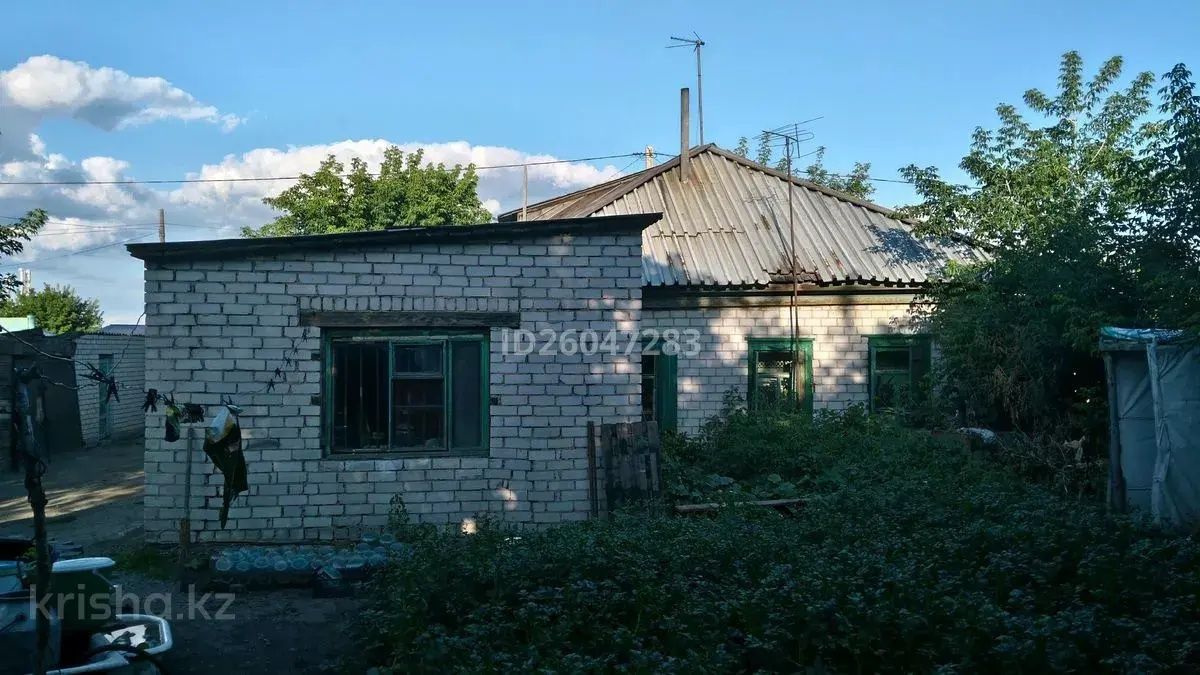 Продам дом на улице Радищева, между Найманбаева и Валиханова. Гай, мпс