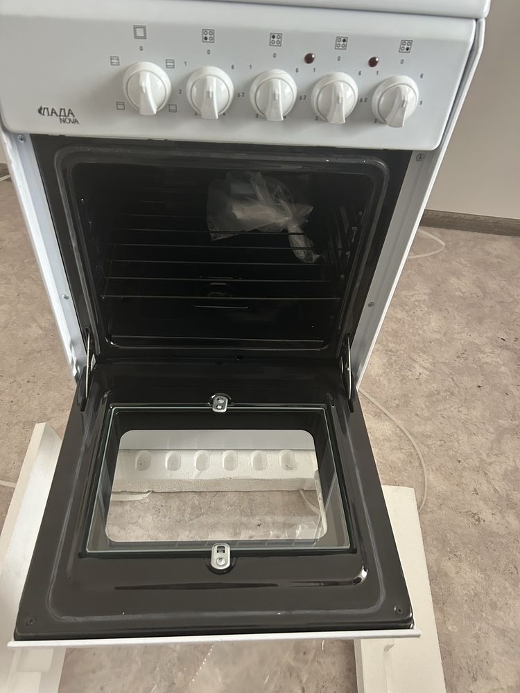 Продам кухонная плита ЛадаNova