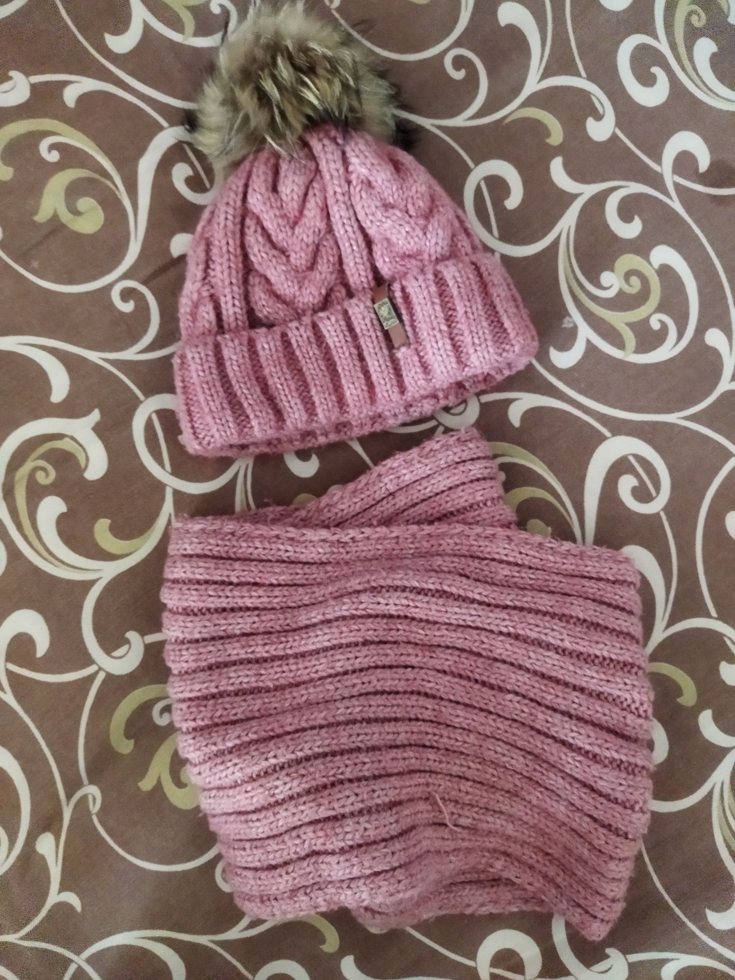 Продам набор шапка и снуд