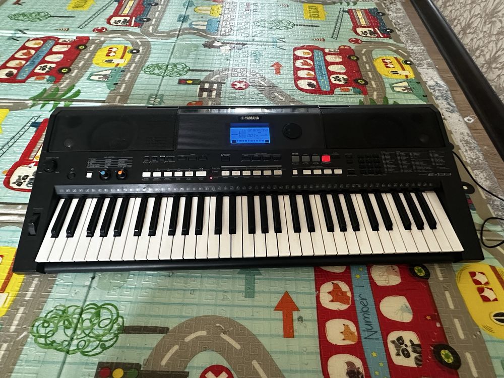 Синтезатор Yamaha psr e433