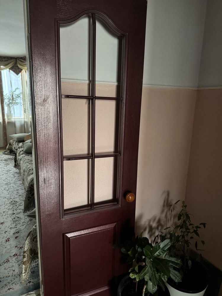 Продам двери в хорошем состоянии