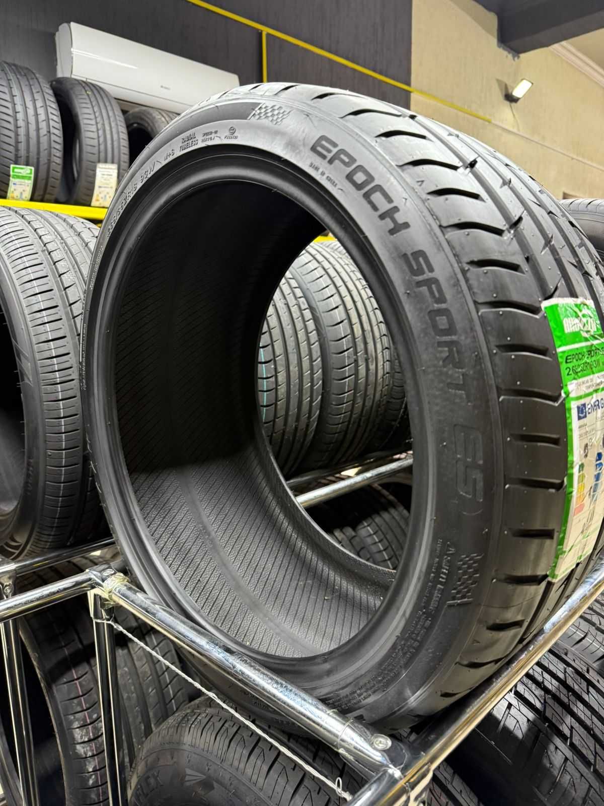 265/35 R18 Arduzza — уверенное сцепление.