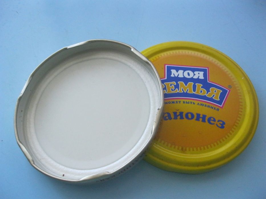 Банки стеклянные, пластиковые, крышки