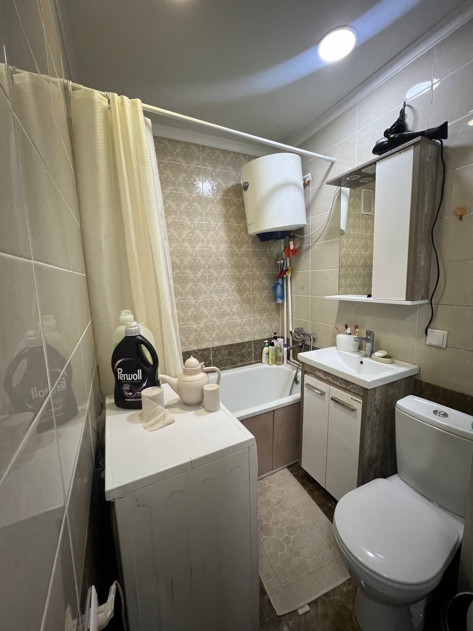 Продаётся 3х комнатная в центре пр. Алашахана 11 на 4 этаже