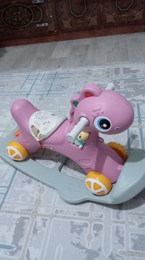 Продам лошадку качалку