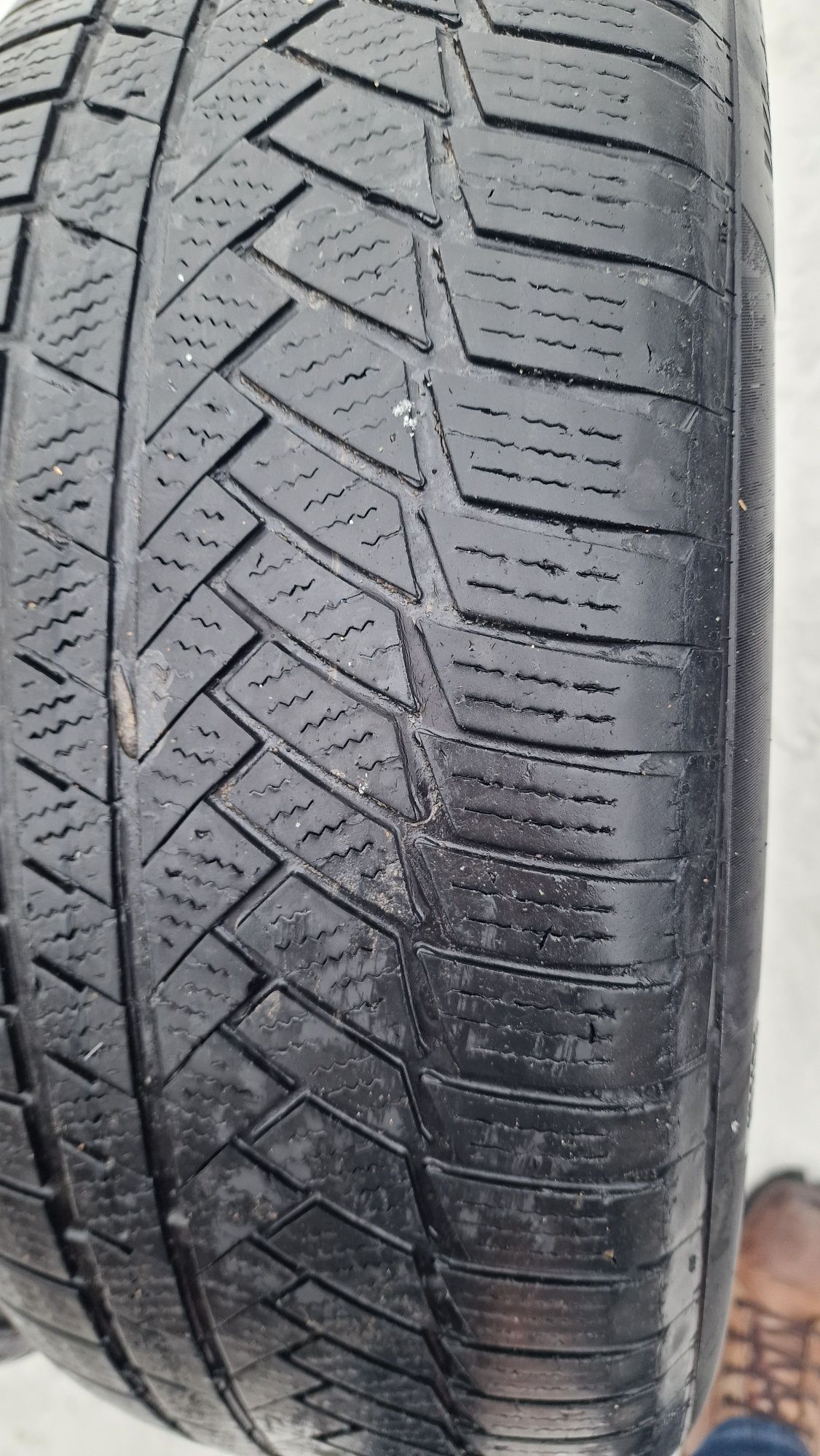 Шины для  Lexus RX, Highlander, Murano, Santa Fe, Sorento, Tuareg
