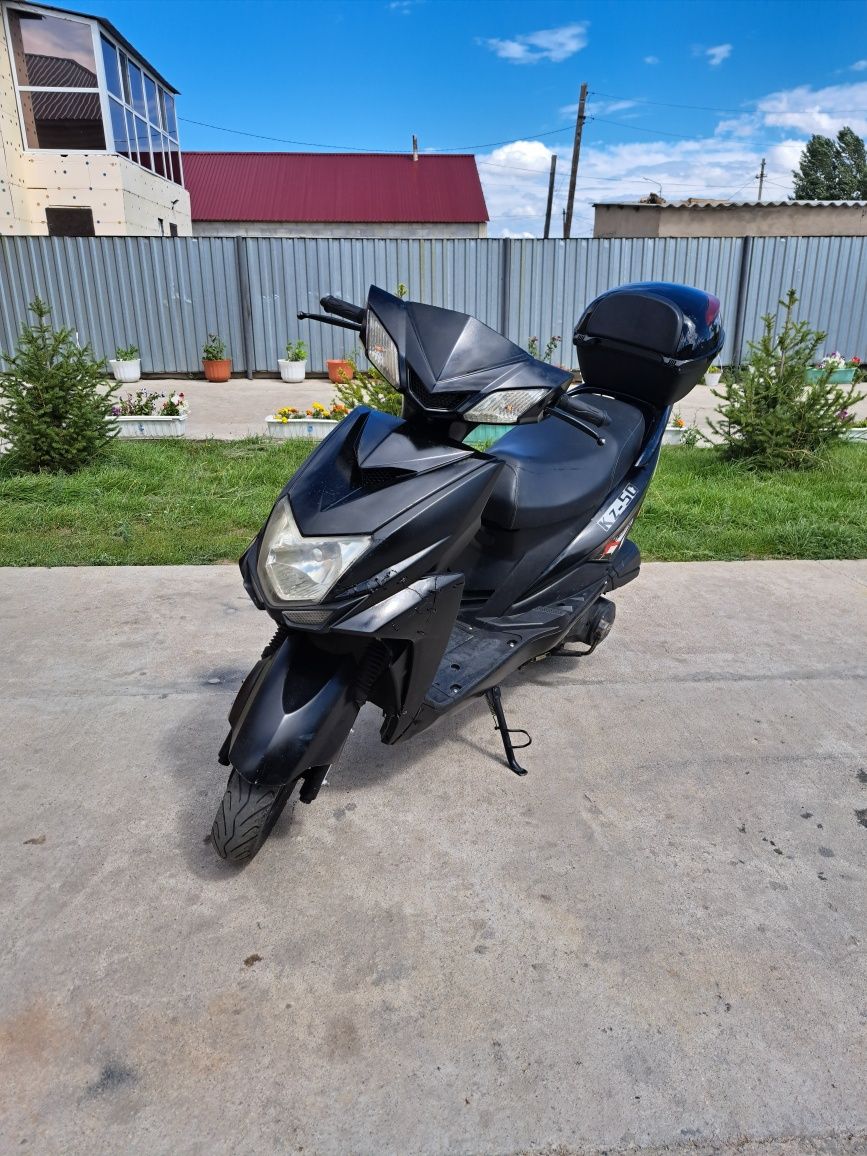 Скутер cygnos 49.9см³